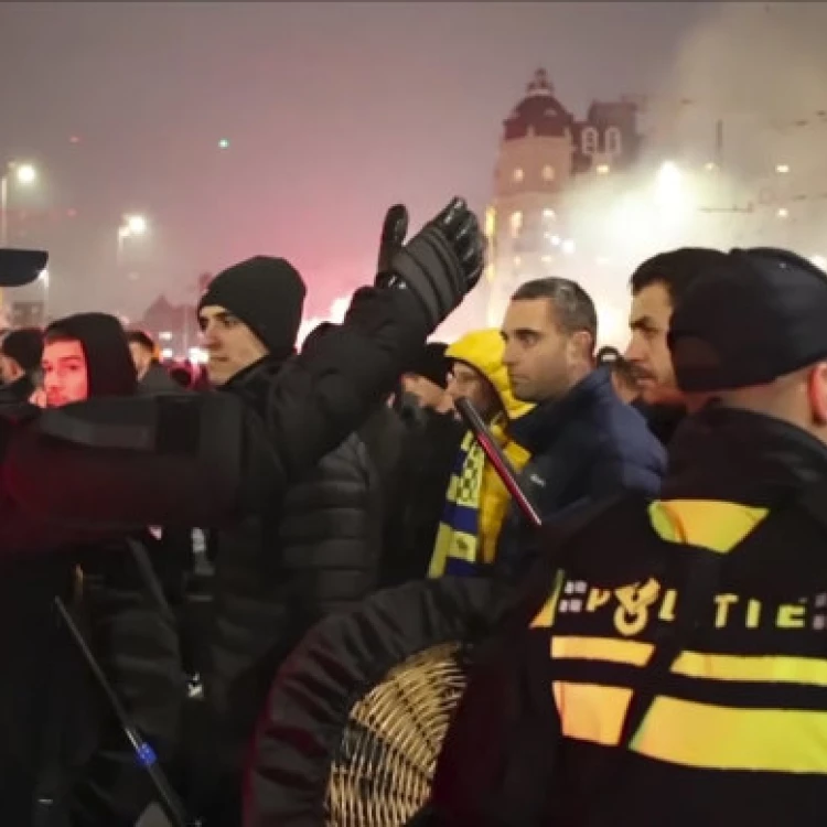 Imagen relacionada de violencia antisemitista amsterdam partido futbol