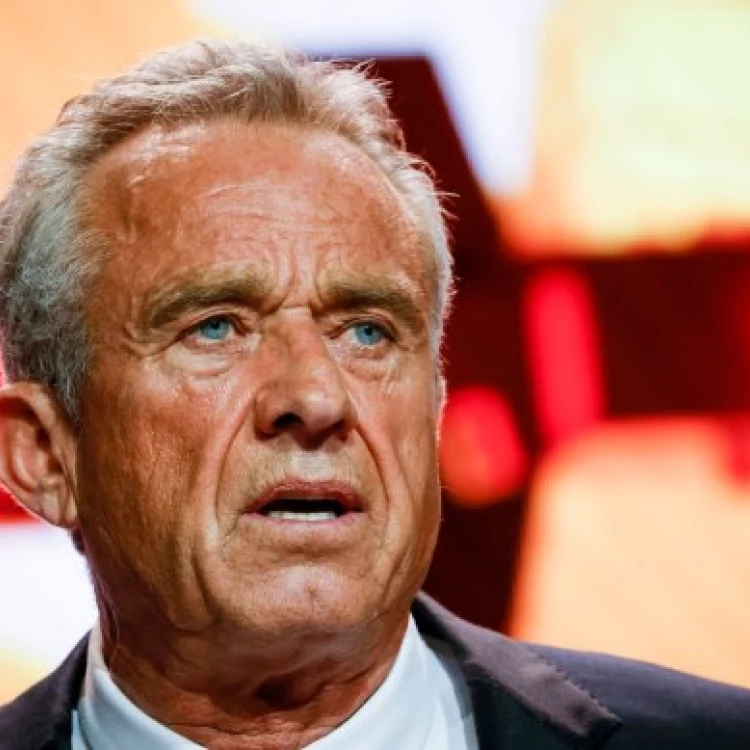 Imagen relacionada de robert kennedy jr evalua candidatos trump