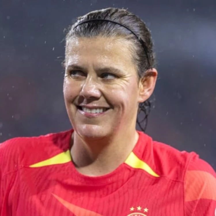 Imagen relacionada de christine sinclair se despide futbol profesional eliminacion portland thorns