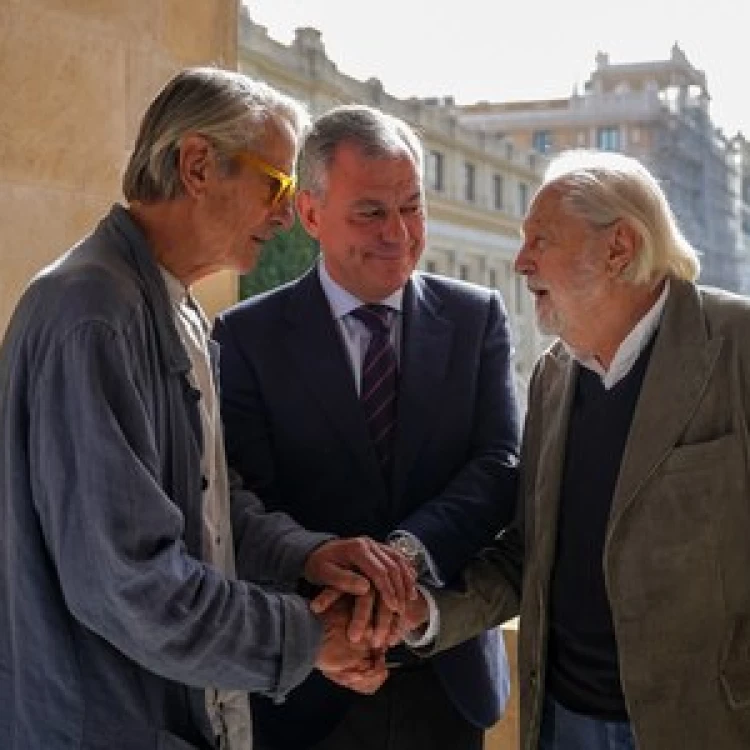 Imagen relacionada de jeremy irons giraldillo honor sevilla