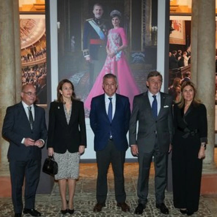 Imagen relacionada de exposicion reinado felipe vi sevilla