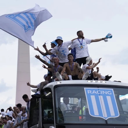 Imagen relacionada de racing celebra titulo obelisco