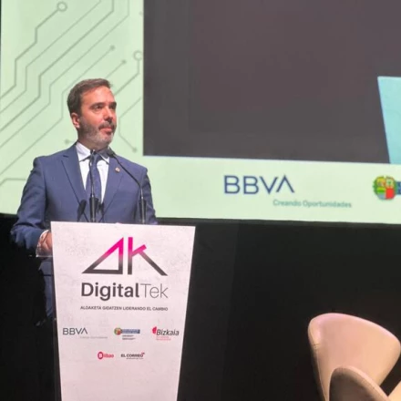 Imagen relacionada de inauguracion digitaltek transformacion digital comercio euskadi