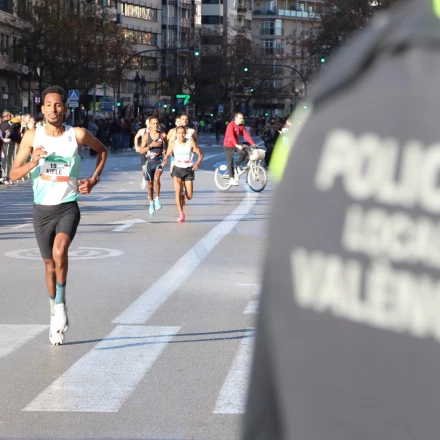 Imagen relacionada de valencia maraton trinidad alfonso 2024 seguridad