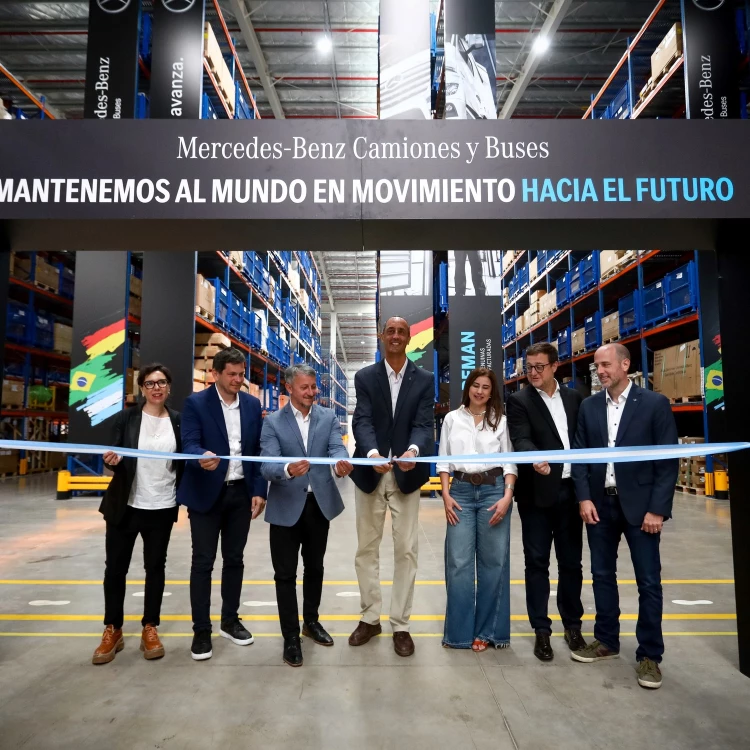 Imagen relacionada de mercedes benz centro logistico zarate