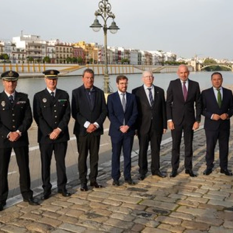 Imagen relacionada de plan movilidad procesion magna sevilla