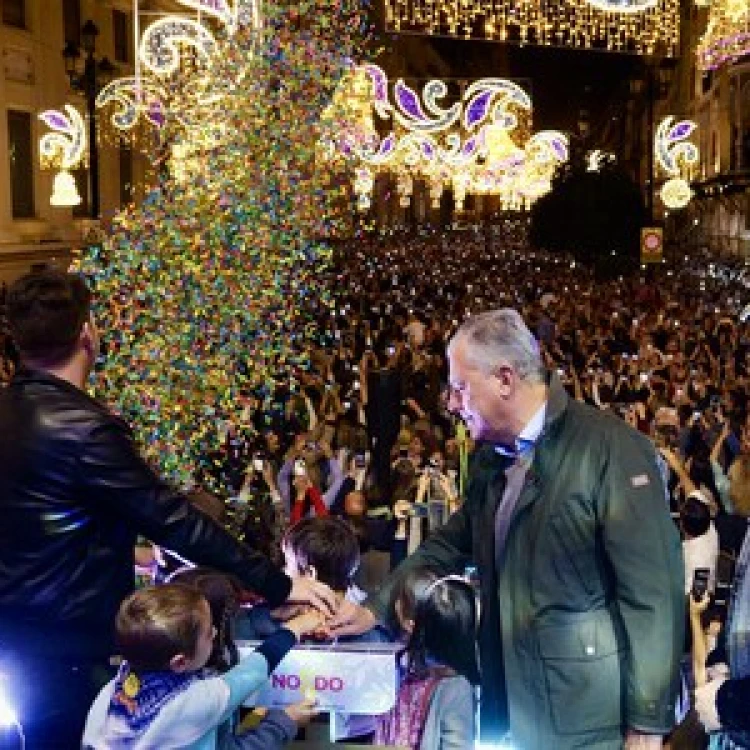 Imagen relacionada de sevilla navidad encendido luces