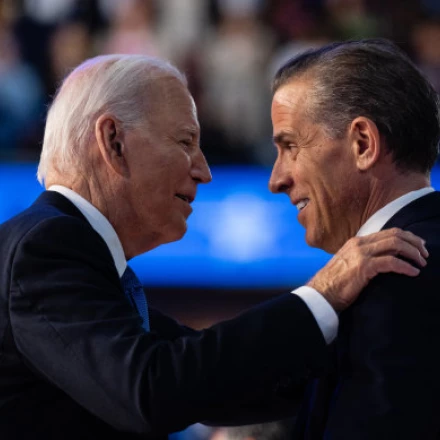 Imagen relacionada de perdon presidencial biden descontento democratas