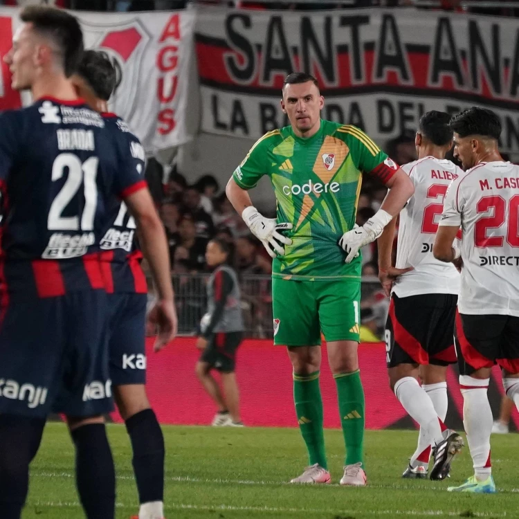 Imagen relacionada de river plate san lorenzo empate clasico