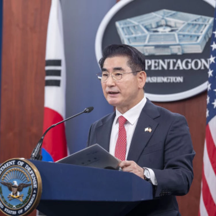 Imagen relacionada de renuncia ministro defensa surcorea