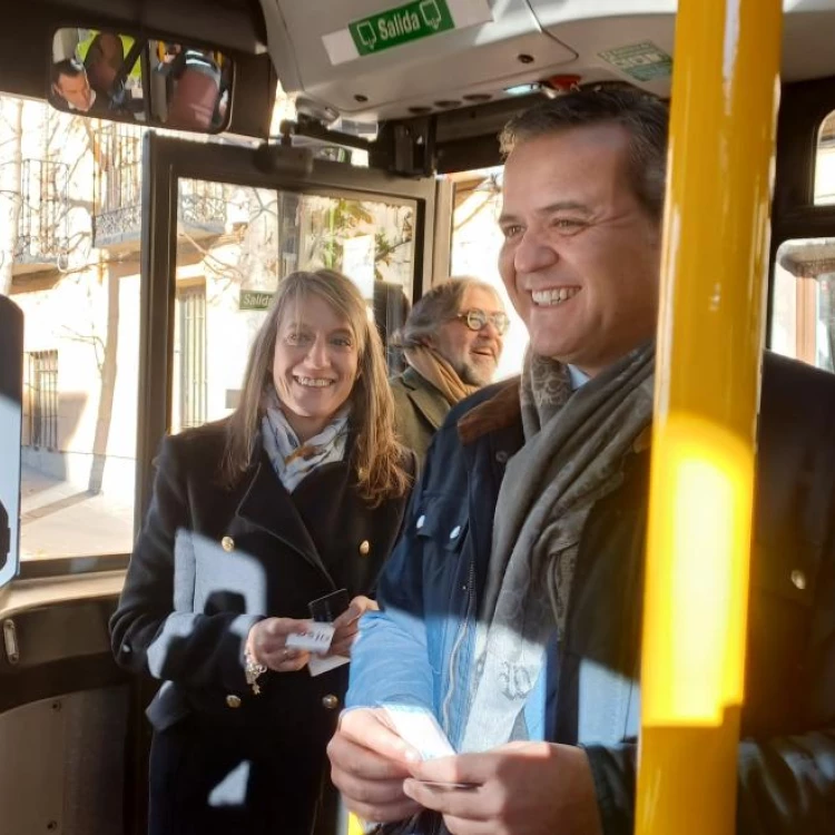 Imagen relacionada de madrid pago tarjeta autobuses urbanos