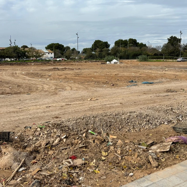 Imagen relacionada de nuevo campo futbol torre valencia