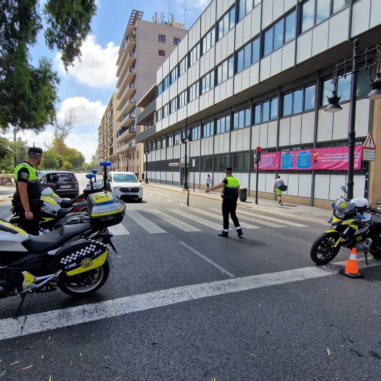 Imagen relacionada de controles alcoholemia navidad valencia