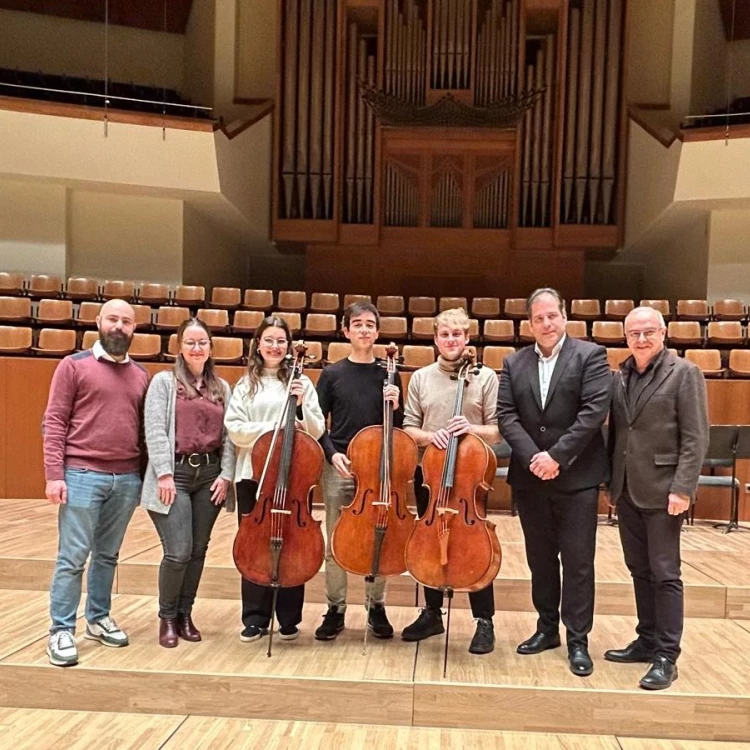 Imagen relacionada de gustav mahler jugendorchester valencia