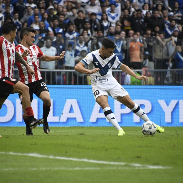 Imagen relacionada de velez estudiantes trofeo campeones 2024