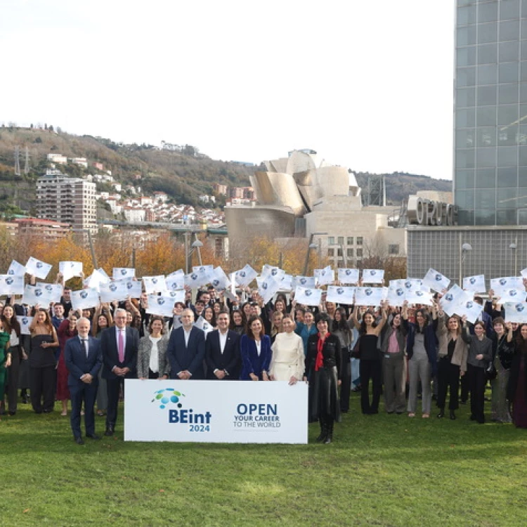 Imagen relacionada de becas beint 38 anos internacionalizacion