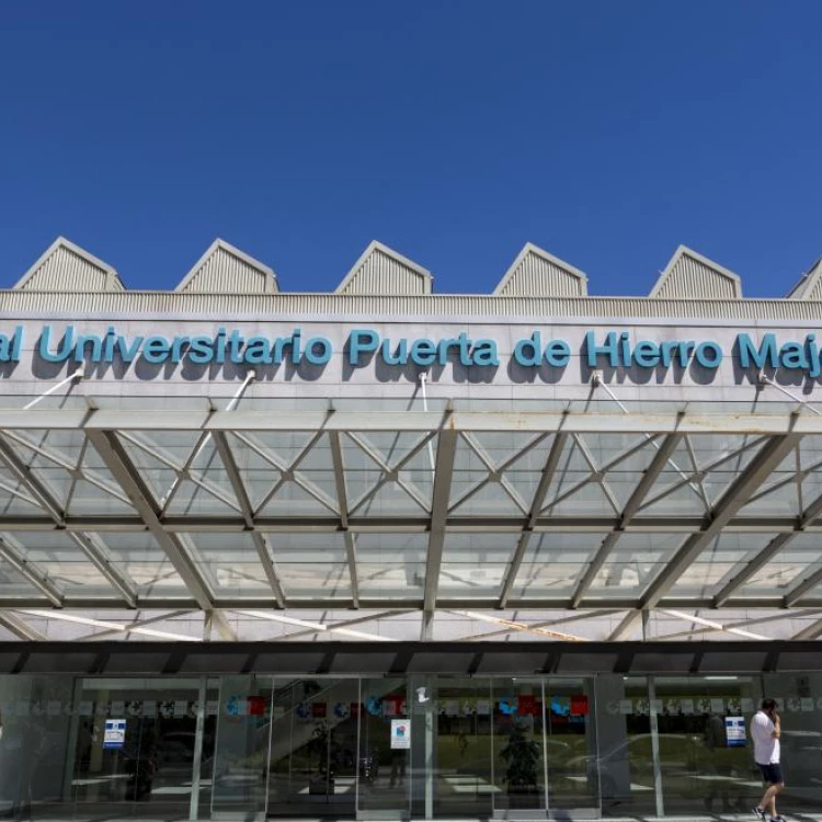 Imagen relacionada de hospital puerta hierro belenes concurso