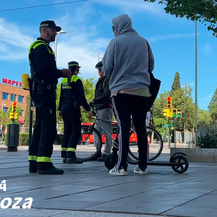 Imagen relacionada de policia local zaragoza campana seguridad vial