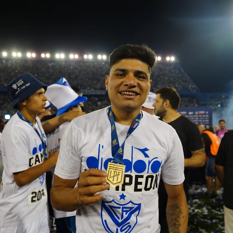 Imagen relacionada de crisis interna velez conquista liga argentina