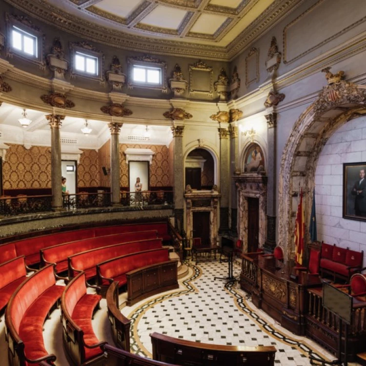 Imagen relacionada de cerrado hemiciclo ayuntamiento valencia