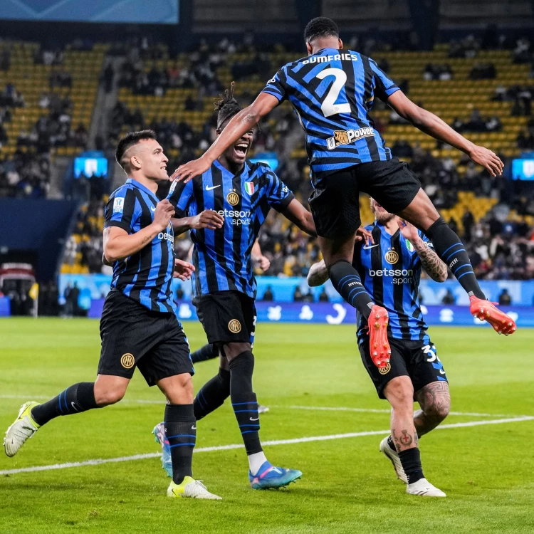 Imagen relacionada de lautaro martinez semifinal supercopa italia