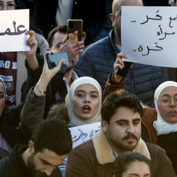 Imagen relacionada de controversia curriculum escolar siria