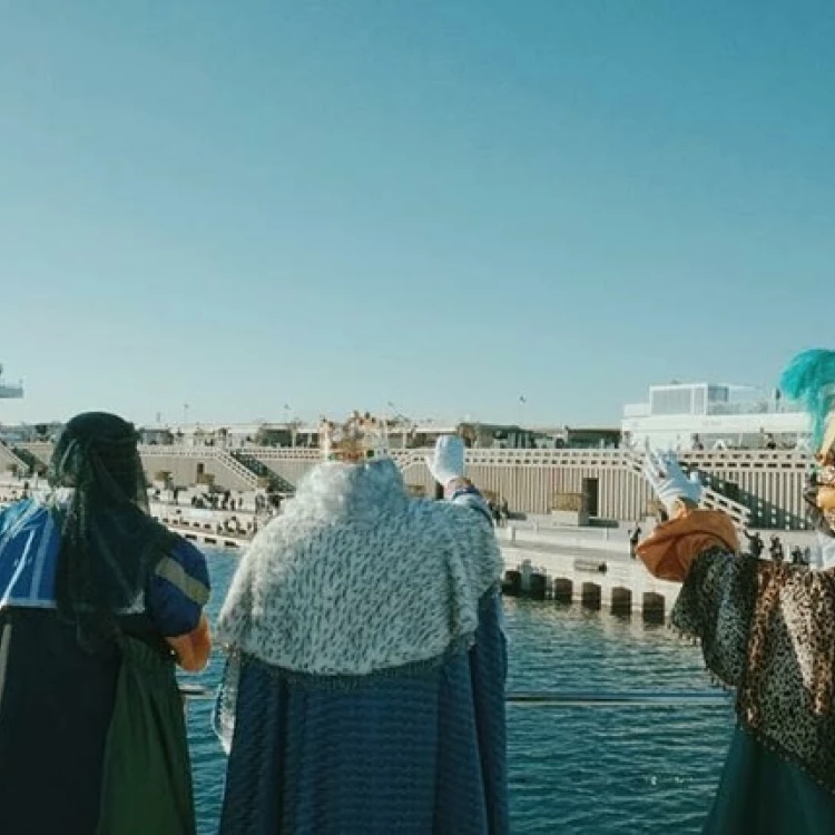 Imagen relacionada de valencia bienvenida reyes magos cabalgata