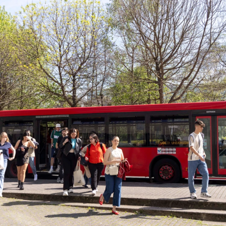 Imagen relacionada de coruna record transporte