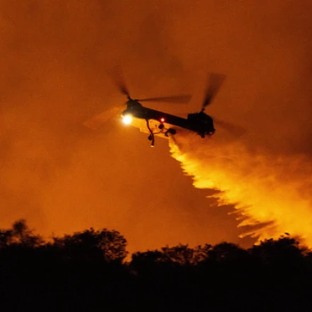 Imagen relacionada de incendios forestales los angeles evacuaciones