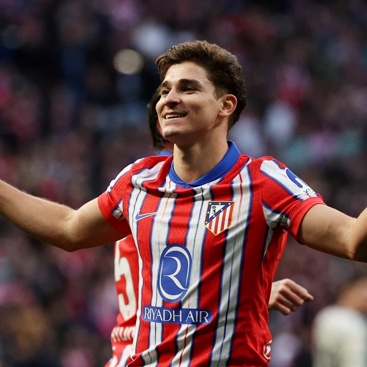 Imagen relacionada de julian alvarez atletico madrid record