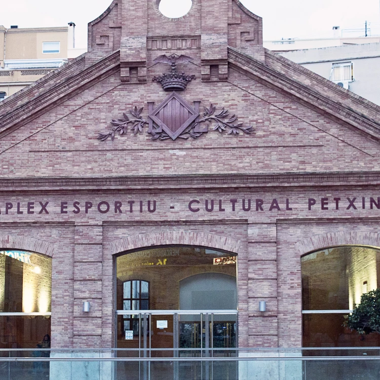 Imagen relacionada de ayuntamiento valencia renovacion la petxina