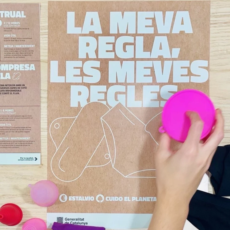 Imagen relacionada de farmacias distribuyen productos menstruales gratis cataluna