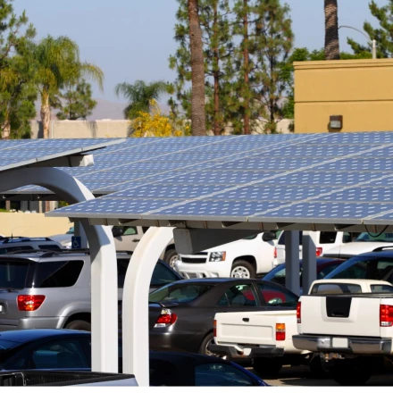 Imagen relacionada de zaragoza sostenibilidad placas solares aparcamientos