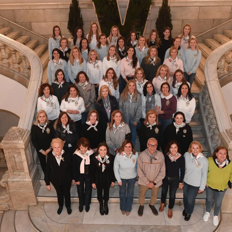 Imagen relacionada de valencia homenaje falleras deportistas