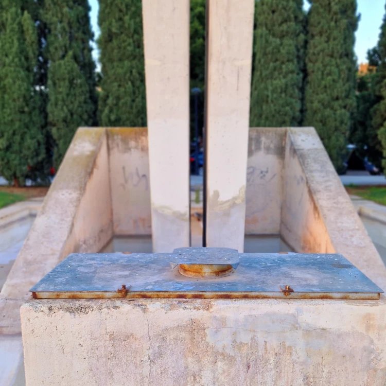 Imagen relacionada de restauracion monumento victimas riadas valencia