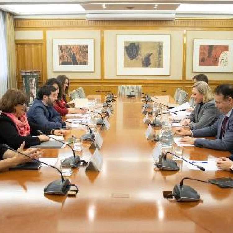 Imagen relacionada de castilla leon transformacion cuidados mayores dependientes