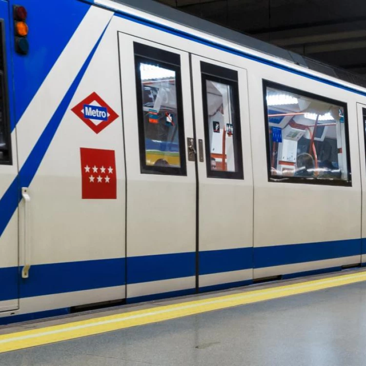 Imagen relacionada de compra trenes modernizacion metro