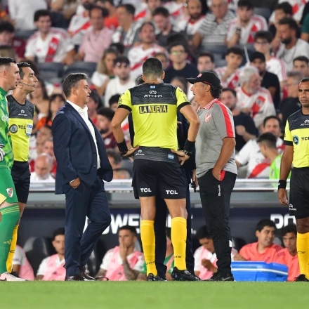 Imagen relacionada de incidente partido river instituto monumental