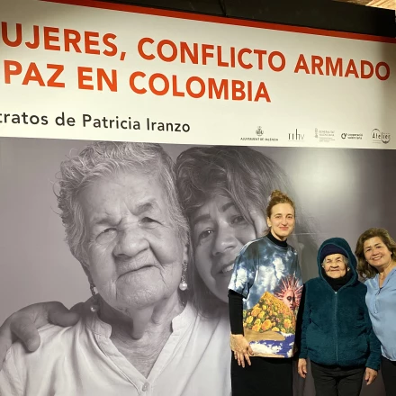 Imagen relacionada de exposicion papel mujeres paz colombia valencia