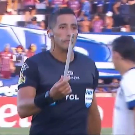 Imagen relacionada de suspension partido godoy cruz talleres agresion arbitro