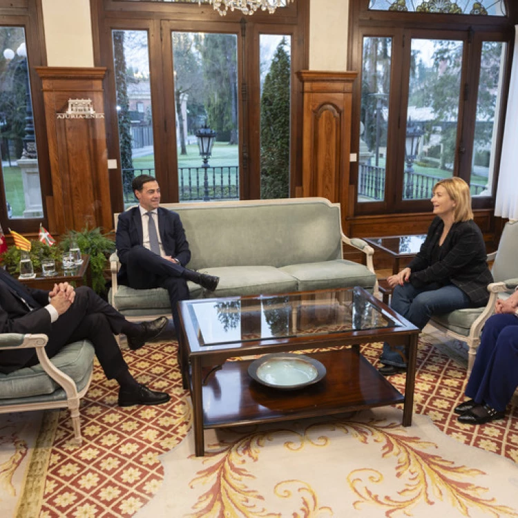 Imagen relacionada de lehendakari imanol pradales reunion parlament catalunya