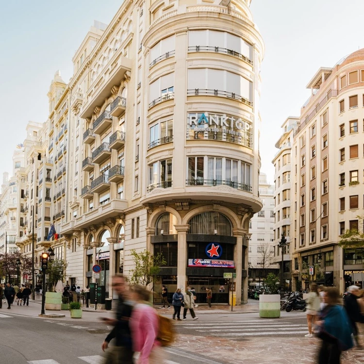 Imagen relacionada de valencia registra mayor flujo turistas area peatonal