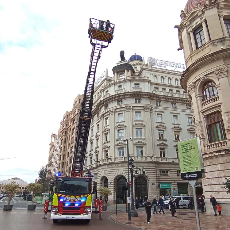 Imagen relacionada de inspeccion fachadas plaza ayuntamiento fallas