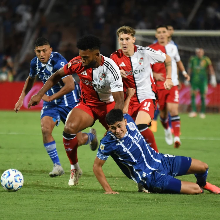 Imagen relacionada de river plate godoy cruz empate mendoza