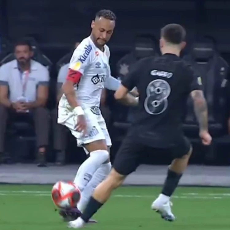 Imagen relacionada de neymar critica balon santos corinthians