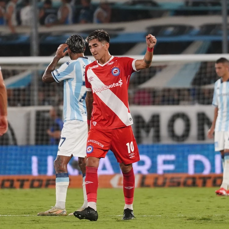 Imagen relacionada de argentinos juniors lidera tras victoria racing