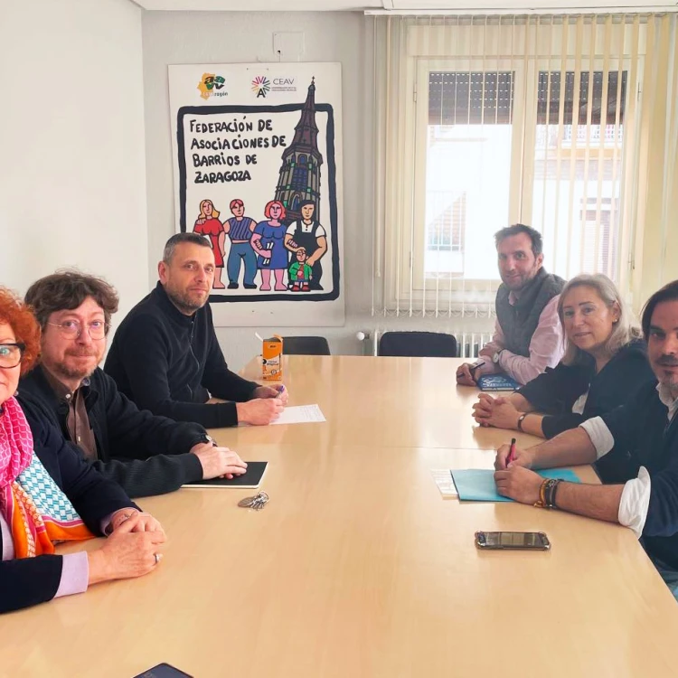 Imagen relacionada de nueva concejala distritos zaragoza reuniones vecinos