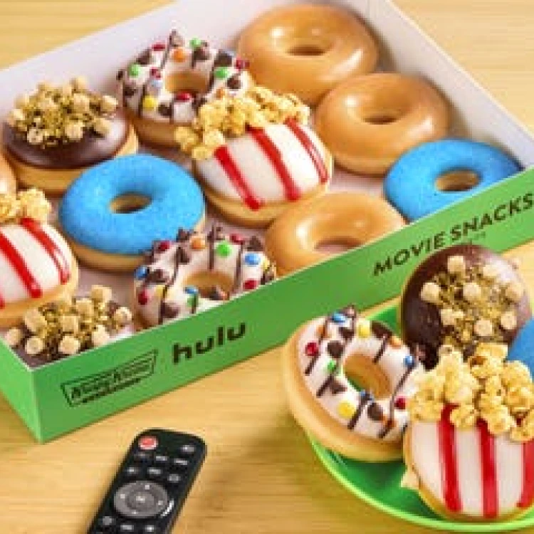 Imagen relacionada de krispy kreme hulu donas snacks cine