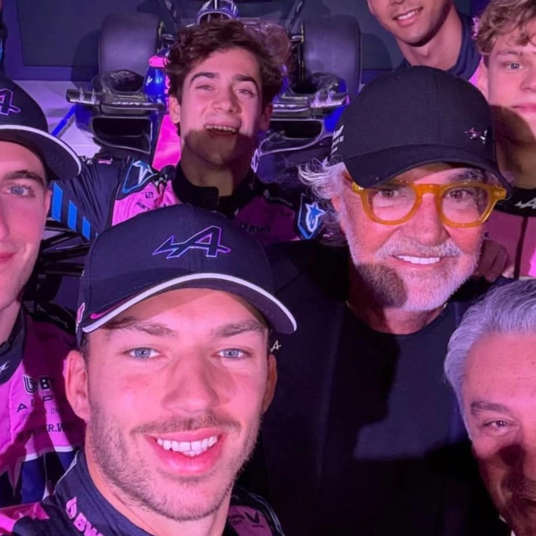 Imagen relacionada de presentacion autos temporada 2025 f1 londres