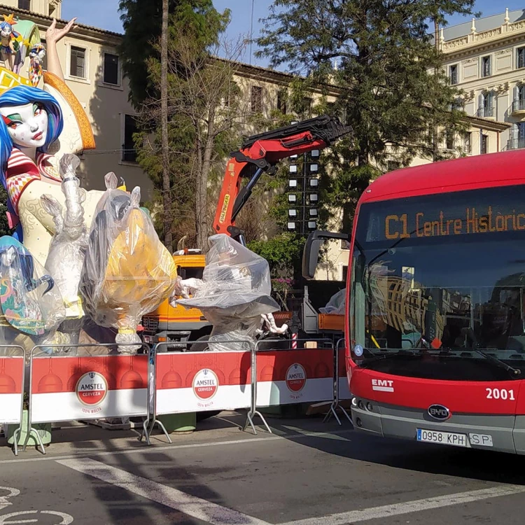 Imagen relacionada de emt transporte fallas valencia